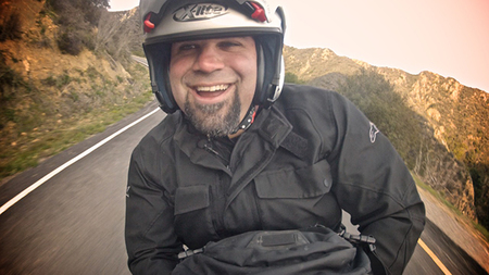 Ride Apart, ¿cómo ir de pasajero en moto?
