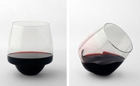 The Saturn, la copa de vino que nunca se voltea