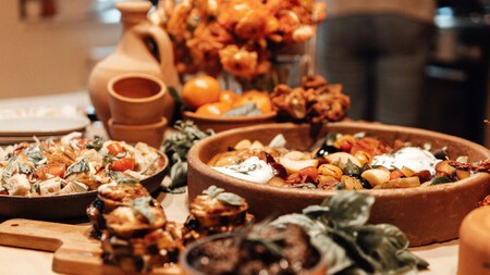 Cómo curar ollas y cazuelas de barro: 7 consejos del chef Yuri de Gortari