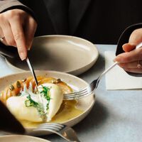 Hay un momento ideal para cenar. Según expertos es el más saludable   