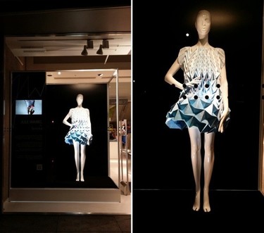 Jule Waibel y sus vestidos de origami protagonistas del 'Bershka Young Designers Project'