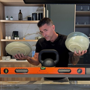 Miguel Gómez, experto en cocinas: "Esta es la solución para encajar el fregadero y la zona de aguas en cocinas pequeñas aprovechando el mínimo espacio posible"