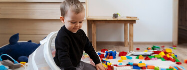 ¿Tu hijo saca todos sus juguetes pero después no juega con nada? Así afecta a los niños el 'síndrome del juego inacabado'