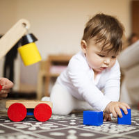 Juguetes recomendados para cada edad: bebés de 0 a 12 meses