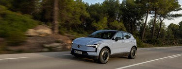 Probamos el Volvo EX30: más allá de por ser un fantástico coche eléctrico, me ha convencido por diseño, calidad y precio