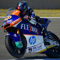 Héctor Garzó corta la fiesta de Augusto Fernández en el día del debut de Manu González en Moto2