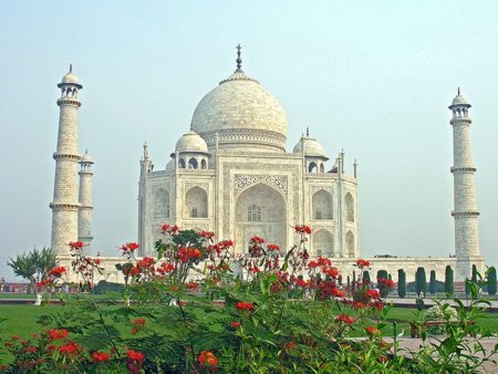 India ordena a Google, Yahoo y Facebook a retirar contenidos ofensivos para las religiones