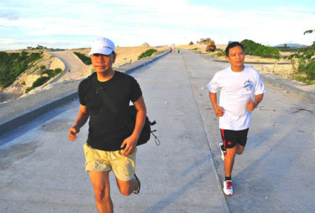 Pros y contras de practicar carrera con carga adicional