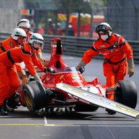 ¡Qué dolor! Dos Ferrari clásicos de Fórmula 1 destrozados durante el Gran Premio de Mónaco de coches históricos