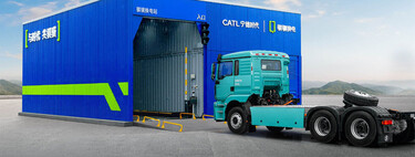 Para que los camiones eléctricos tengan sentido no pueden depender de las baterías. China lo ha resuelto con baterías que se intercambian en cinco minutos