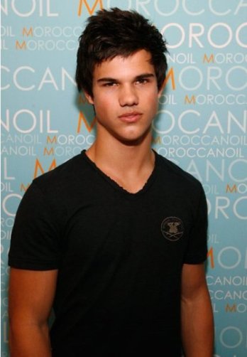 Taylor Lautner y Kellan Lutz: guerra de calzoncillos