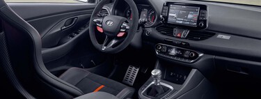 "Si quieres ir rápido, no hay nada mejor que un coche eléctrico. No entiendo la nostalgia": un jefazo de Hyundai asegura que los coches gasolina y los cambios manuales ya no tienen sentido