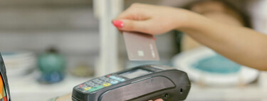 Pagar con tarjeta ya no mola: la nueva estrategia de algunos bares que encarece tus cañas 