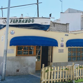 Los bomberos precintan "por seguridad" el mítico restaurante Casa Fernando de Mallorca en plena temporada alta 