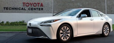 El Toyota Mirai 2021 establece récord mundial y recorre más de 1,300 km sin emisiones