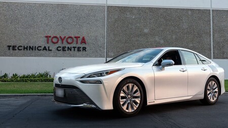 El Toyota Mirai 2021 establece récord mundial y recorre más de 1,300 km sin emisiones