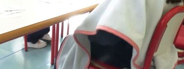 Con mantas al cole o "manta escola": la solución contra el frío en las aulas con ventanas abiertas 