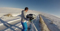 La nueva moda es el snowboard enganchado a tu Lamborghini Huracán