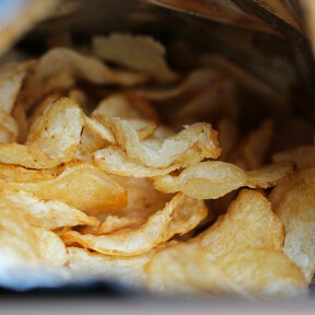 Todo el mundo comprando las patatas fritas de bolsa, cuando podemos hacerlas caseras y en minutos con este cacharro