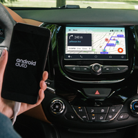 Esta aplicación para Android Auto te deja hacer prácticamente todo en la pantalla del coche, y es gratis 