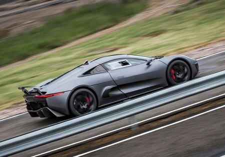 Jaguar C-X75, ¡Cuidado, James Bond!