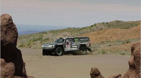 Dakar2009-RobbyGordon-Hummer.jpg