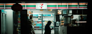 Lojas de conveniência já foram símbolo do Japão, até que a crise demográfica revelou lado sombrio do funcionamento 24 horas 