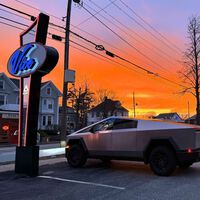 A nadie le importa cuánto cuesta realmente la Tesla Cybertruck: la aberración de Elon Musk se ha convertido en un coche para especuladores