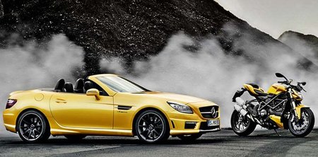 Un Mercedes-Benz SLK 55 AMG para recalcar la unión con Ducati