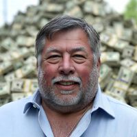 El cofundador de Apple lleva 30 años con una cómica tradición al pagar con sus propios billetes personalizados de dos dólares 