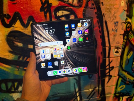 Honor Magic V5 deployed