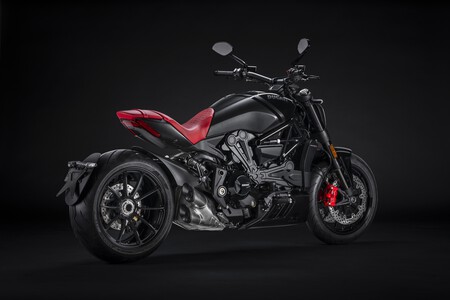 Ducati Xdiavel Nera 2022 001