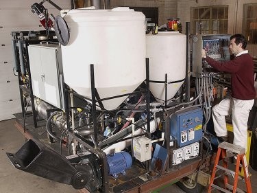 Desarrollan un generador portátil que convierte la basura en electricidad