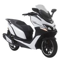 Daelim XQ 125: dos versiones de un scooter asequible, accesible y con o sin suelo plano