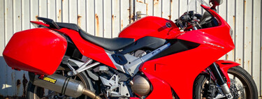 ¡Sonríe! Honda ya tiene casi lista una Hornet carenada y deportiva para recuperar el estilo de su mítica VFR