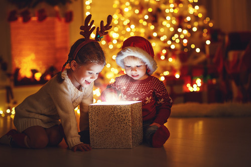 Atención tíos y tías: nueve claves para acertar con el regalo a un niño si no tienes hijos