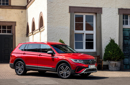El nuevo Volkswagen Tiguan Allspace ya tiene precios en España: un SUV de siete plazas, solo gasolina y diésel