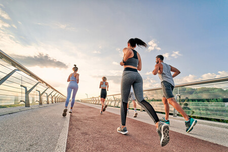 Si quieres empezar a correr, no te olvides de la fuerza: siete ejercicios para fortalecerte