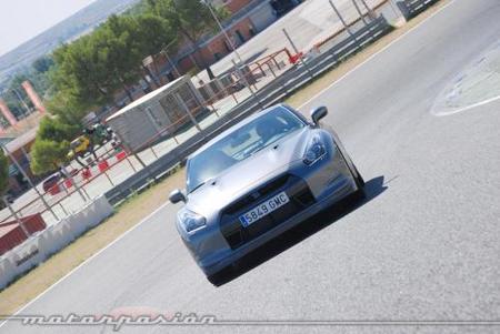 Nissan GT-R
