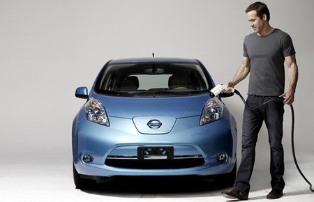 Linterna Verde se decanta por el Nissan Leaf
