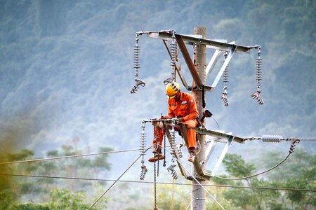Mexico Coontruye Infraestructura Ia Pero Faltan Electricistas Xataka Mexico 3