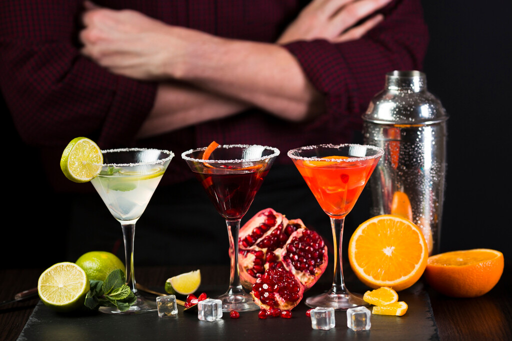 Desde el clásico Dry Martini al icónico Cosmpolitan: gracias a esta coctelera a mitad de precio podemos prepararlos a nivel experto por menos de 14 euros