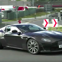 Así de bien suena el Aston Martin V8 Vantage con motor AMG