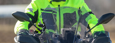 Usar guantes y airbag en moto podría ser tan obligatorio como el casco. Así lo quiere Europa