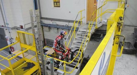 Dougie Lampkin se da un paseo por Renthal