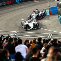 Mercedes y Porsche triunfan en su estreno con los coches eléctricos: doble podio en el debut de la Fórmula E