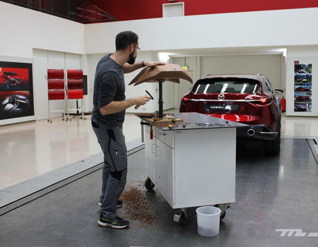 Centro Id Mazda Europa 195