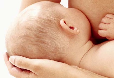 La comida rápida anula la protección de la lactancia materna contra el asma