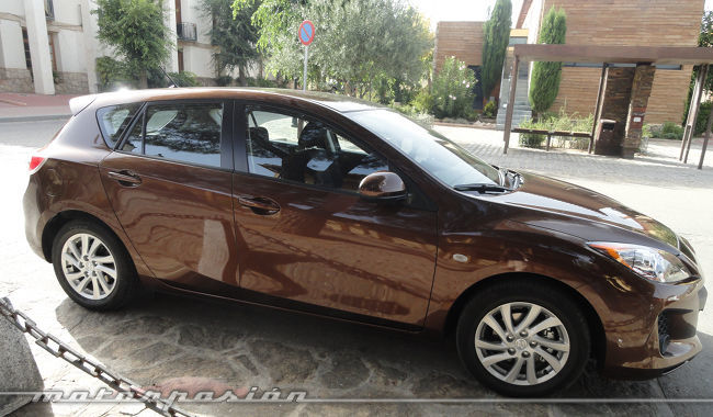 Mazda3 1.6 CRTD 115 cv equipamiento Mirai