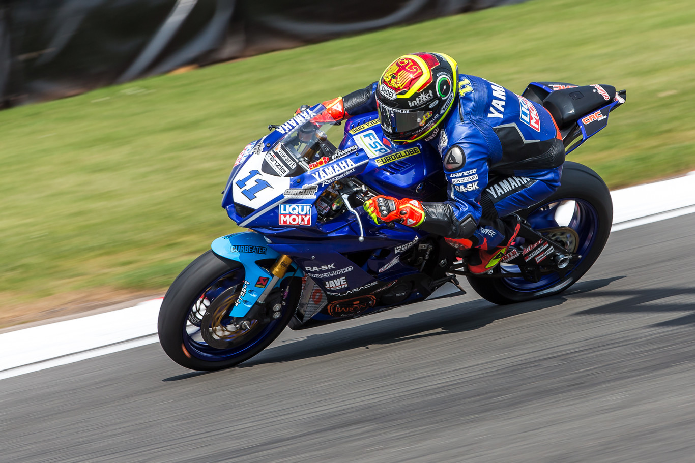 Lucas Mahias gana en Catar pero Sandro cortese se lleva el título de Supersport